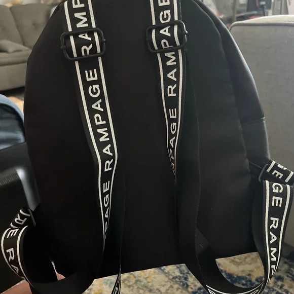 Mini backpack - Picture 3 of 3